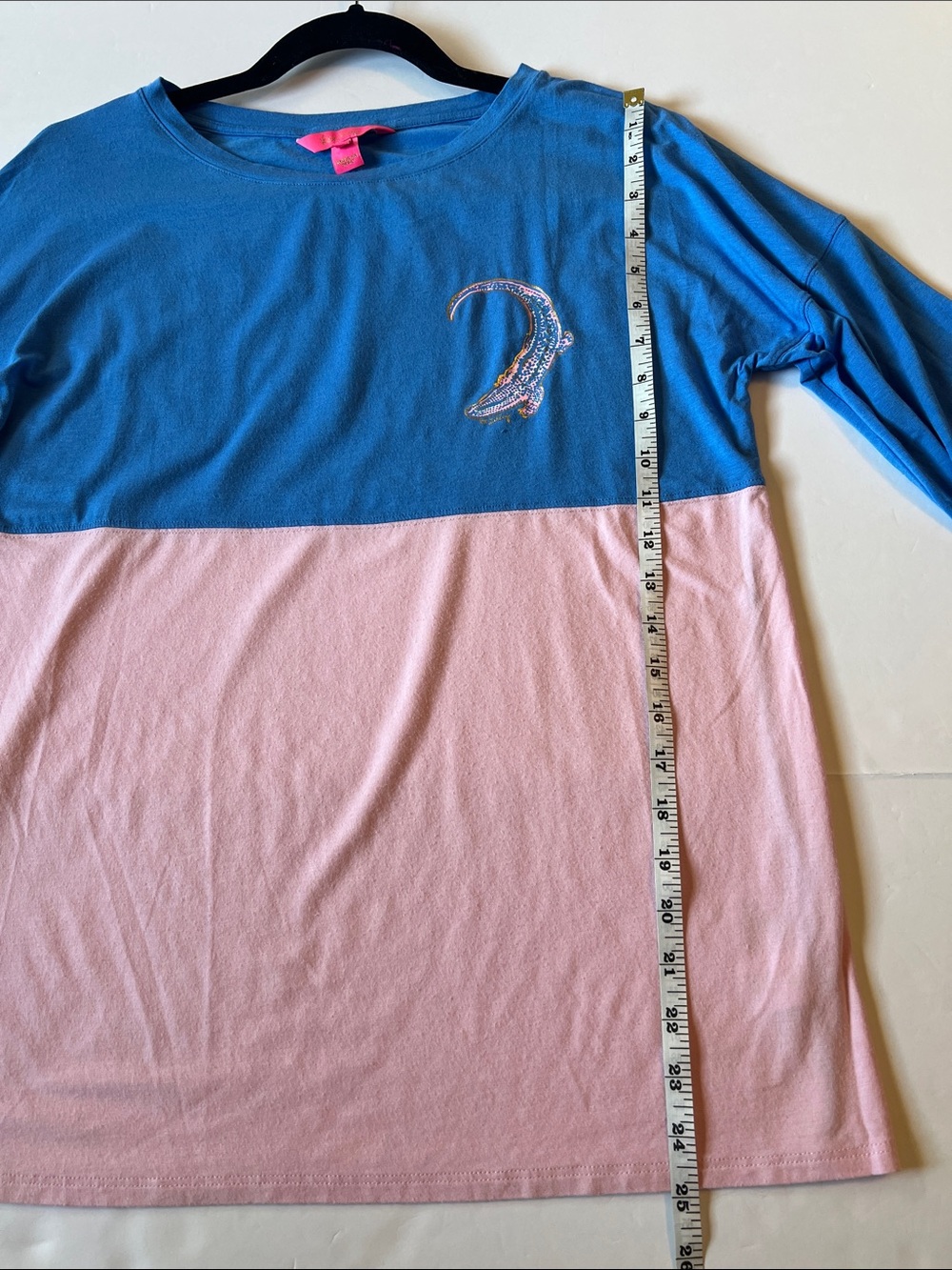 Lilly Pulitzer Finn Top Long Sleeve Coastal Blue Embroidered Gator Graphic Sz M - Picture 8 of 11